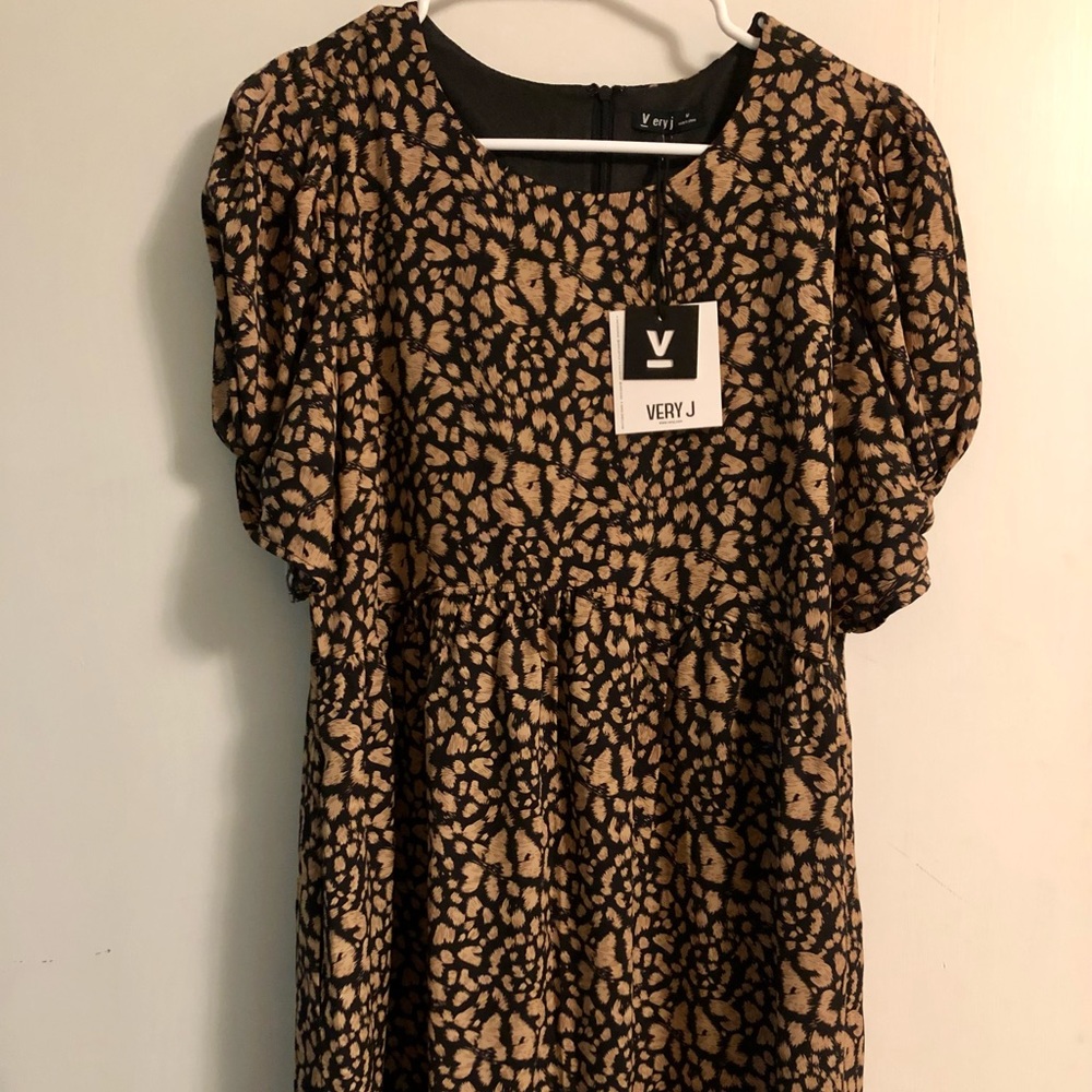 Very J leopard lined dress. Size medium